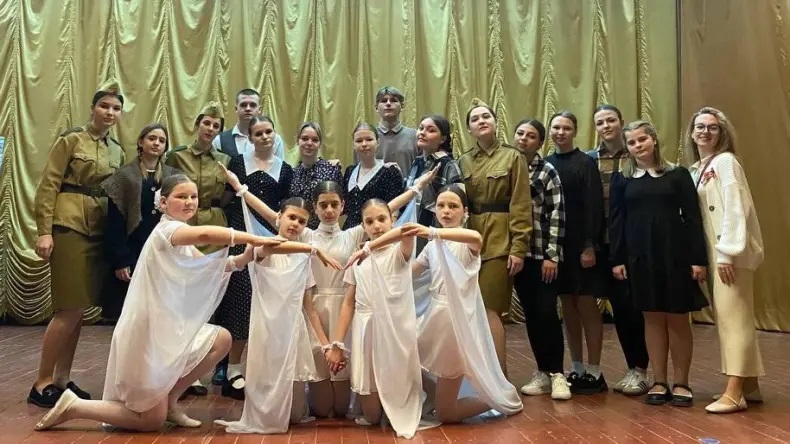 Сегодня завершились выездные представления наших юных театралов.