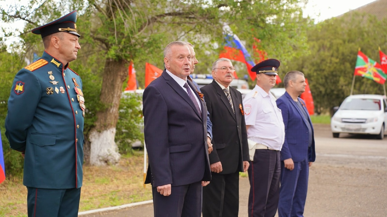 В рамках проведения Героической поверки состоялась муниципальная патриотическая акция- автопробег «Огонь памяти».